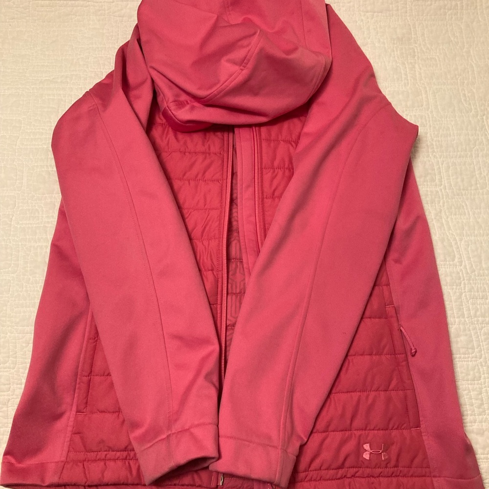 Women’s pink Size Medium UNDER ARMOUR UA Storm Primaloft Puffer Jacket.